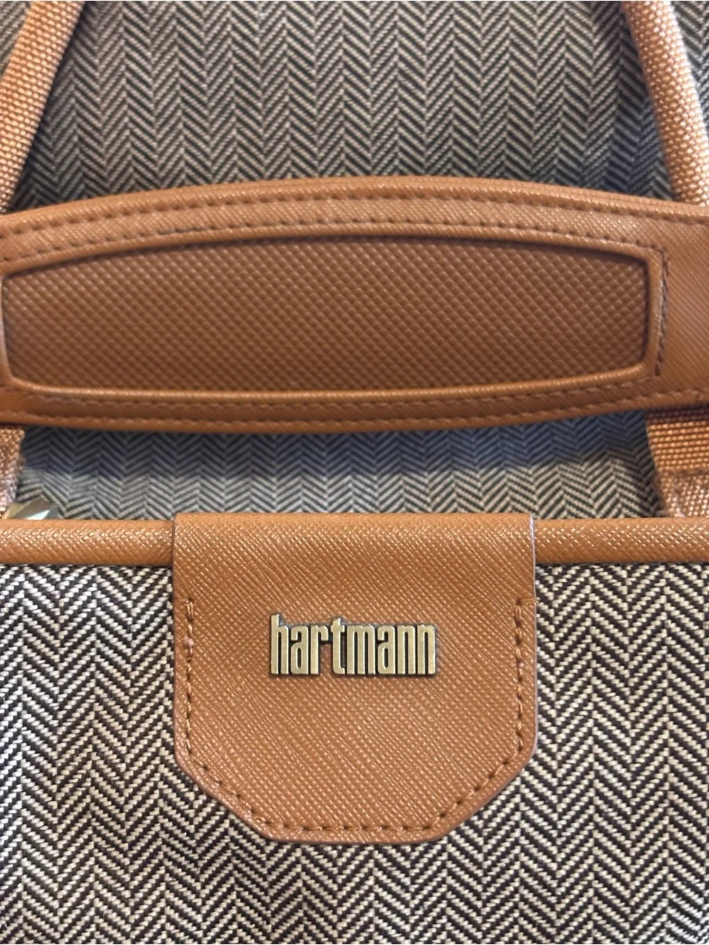 Hartmann spacious cream
